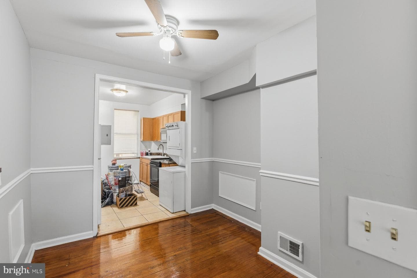 868 Carroll Street photo 5