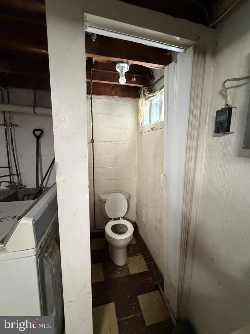 1239 Walters Avenue photo 25