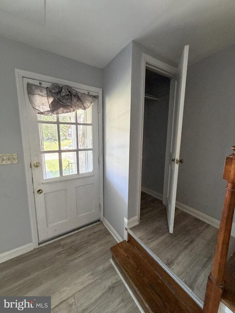 1239 Walters Avenue photo 3