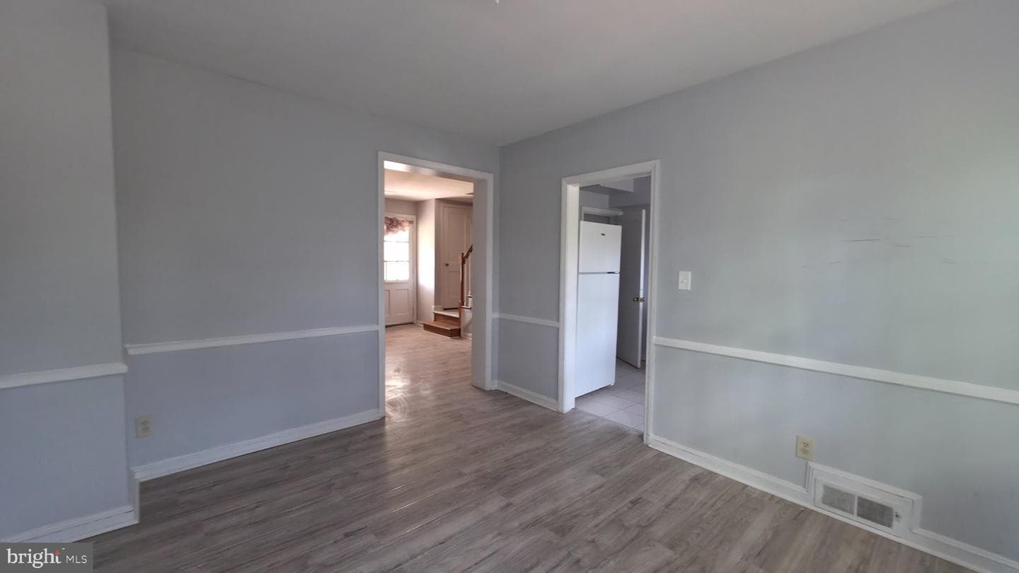 1239 Walters Avenue photo 7