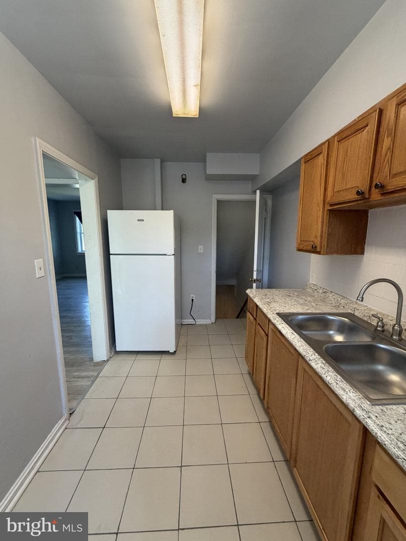 1239 Walters Avenue photo 9