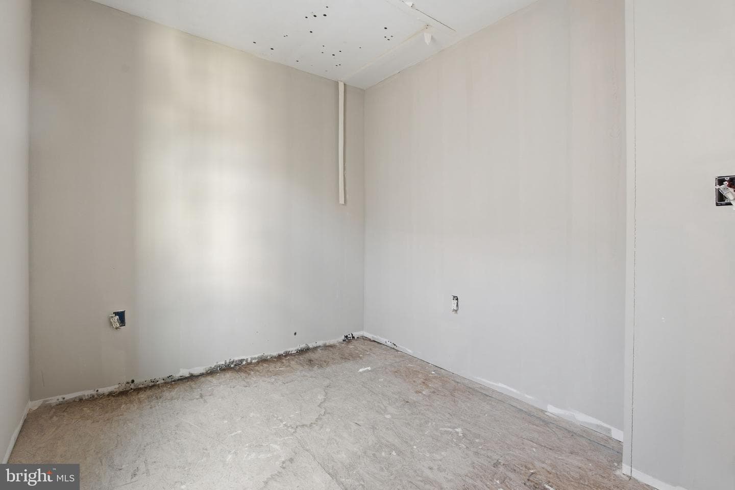 1328 N Carey Street photo 16