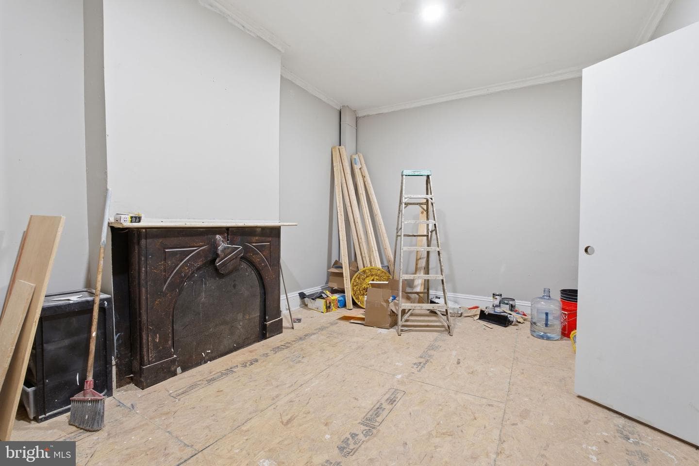 1328 N Carey Street photo 3