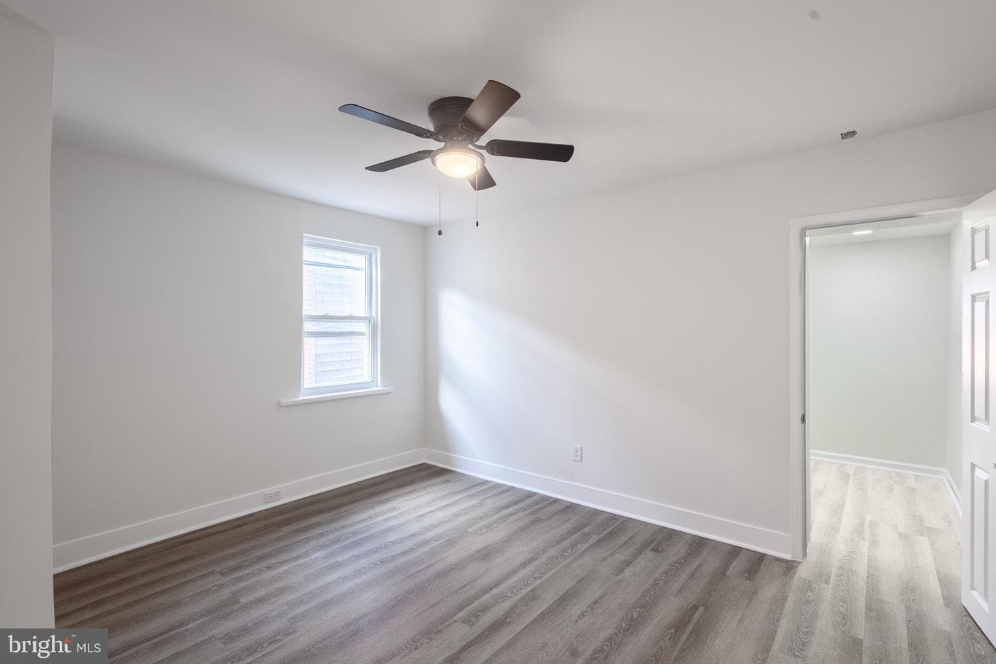 2115 N Longwood Street photo 24