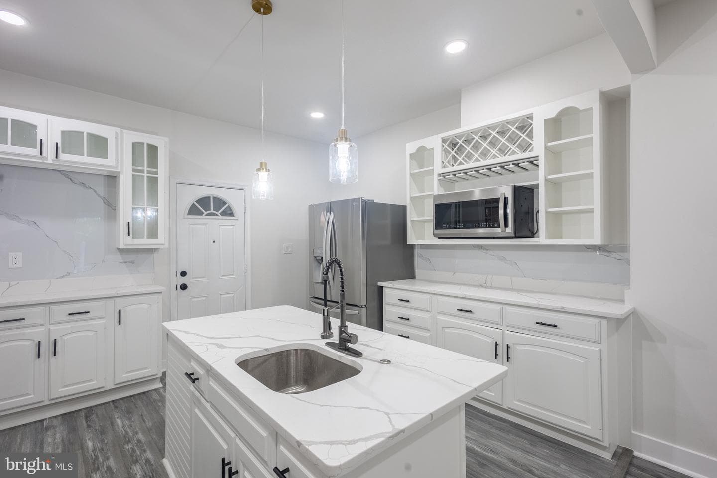 2115 N Longwood Street photo 32