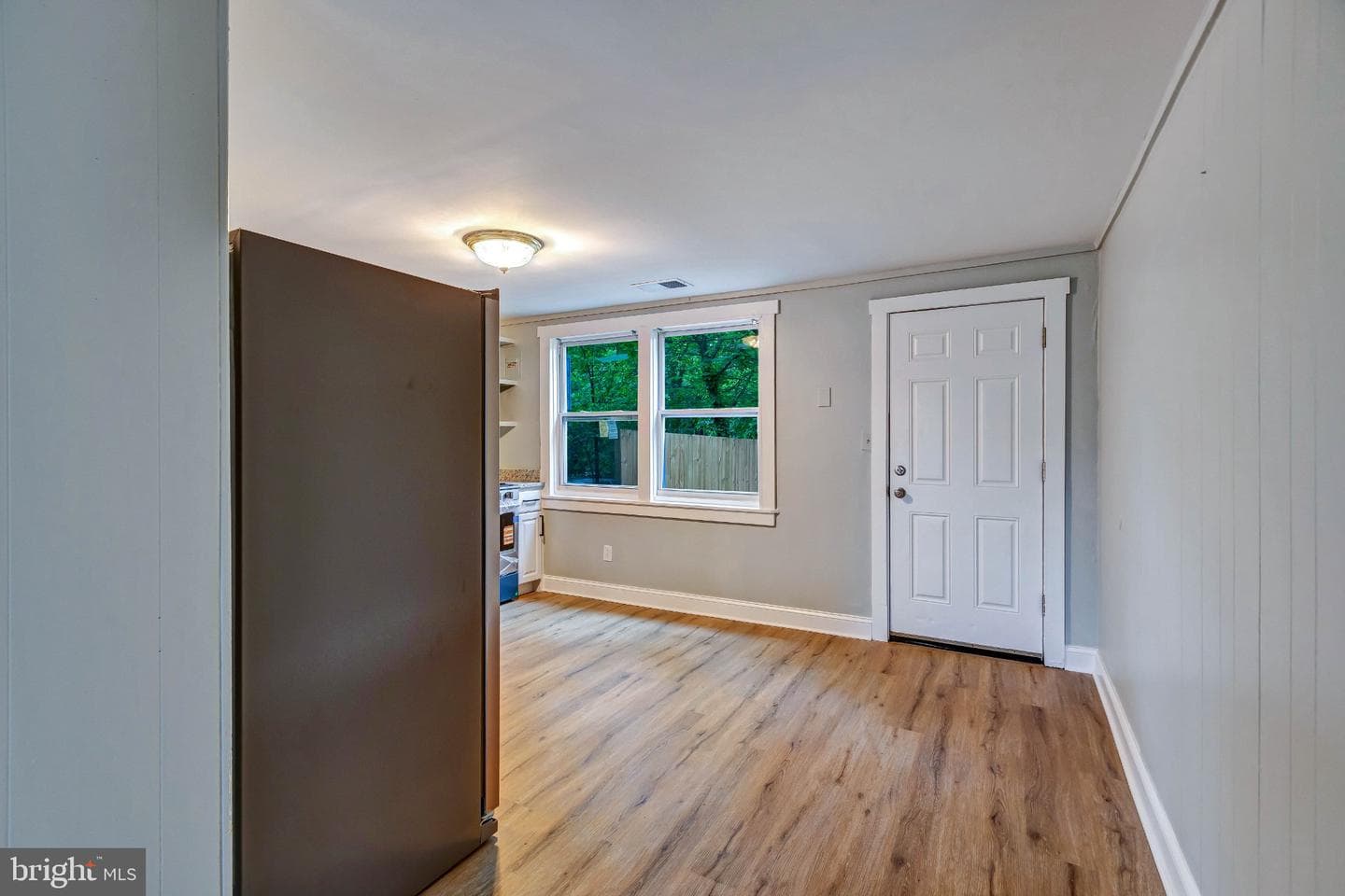 3013 Elizabeth Avenue photo 18