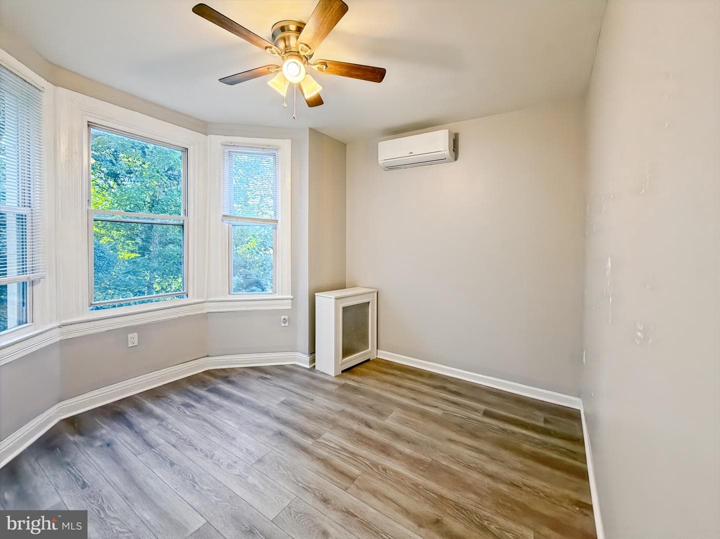 2210 Lyndhurst Avenue photo 26