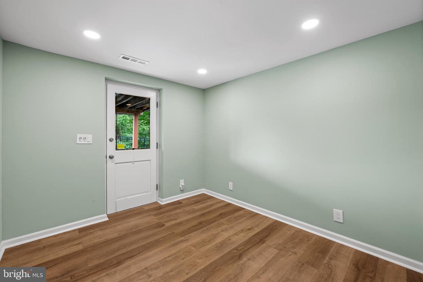6004 Ivydene Terrace photo 30