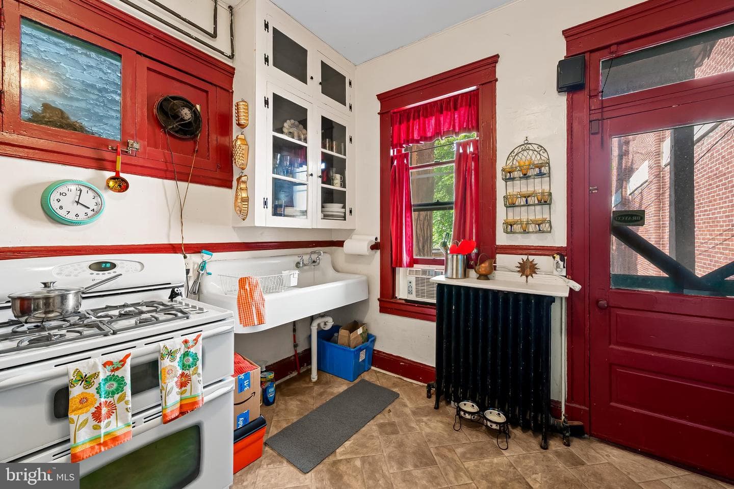 202 E 31st Street photo 19