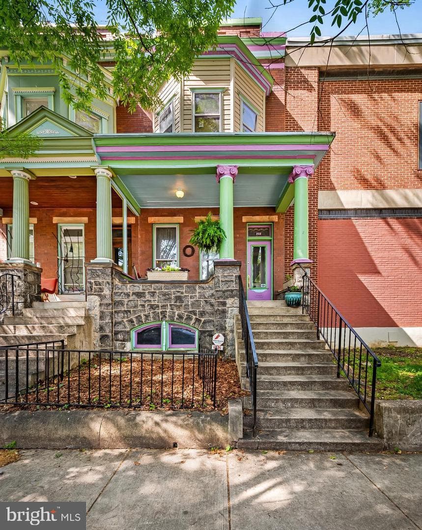 202 E 31st Street photo 3