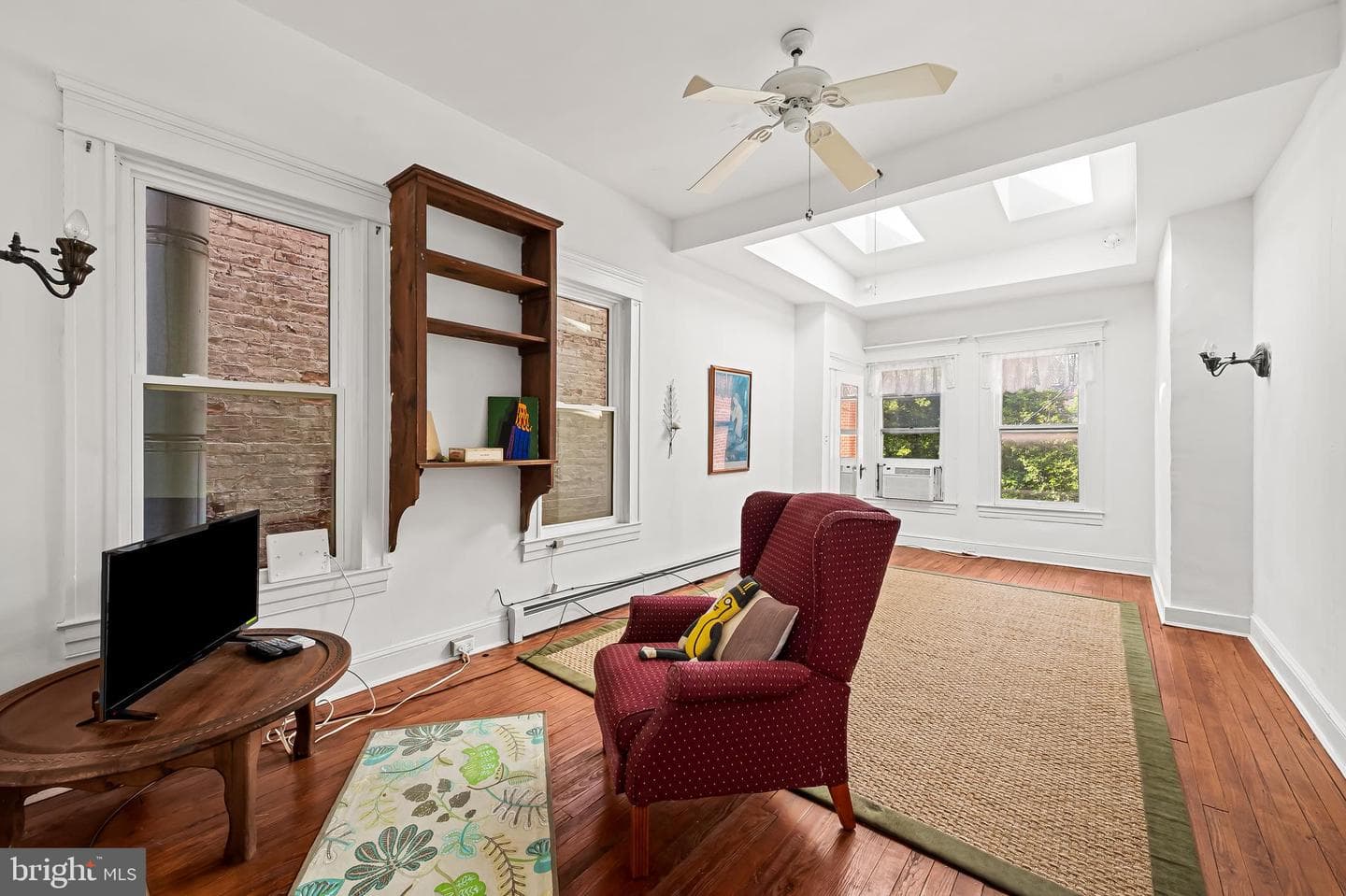 202 E 31st Street photo 40