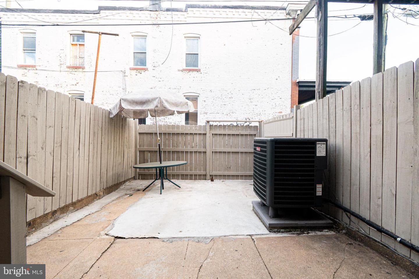 3103 E Monument Street photo 18