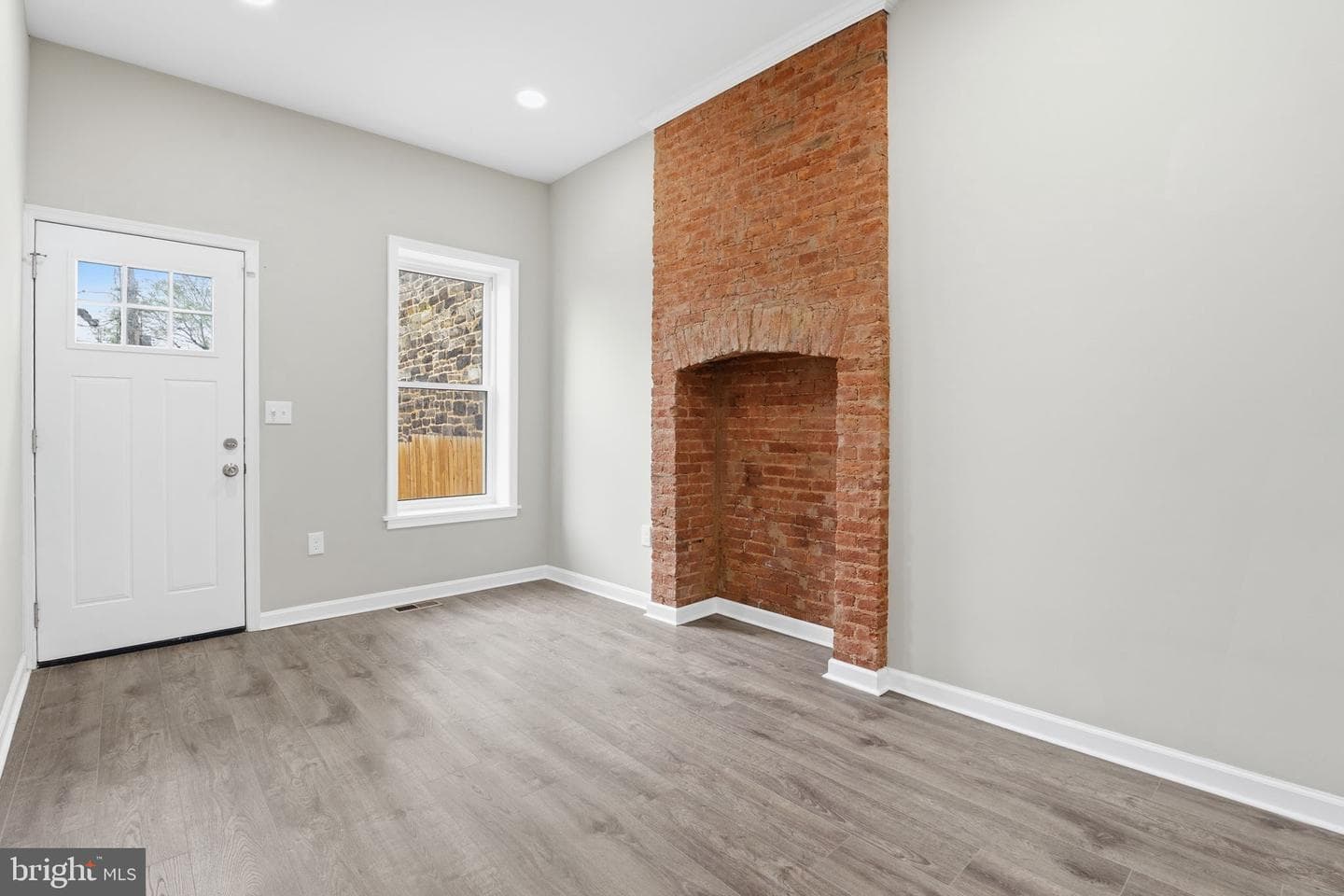 1032 N Fulton Avenue photo 11