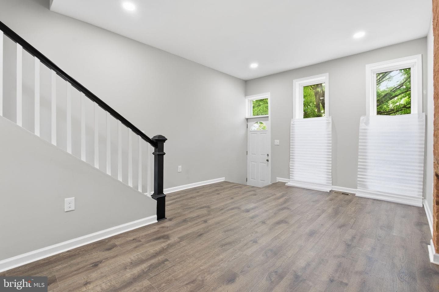 1032 N Fulton Avenue photo 4