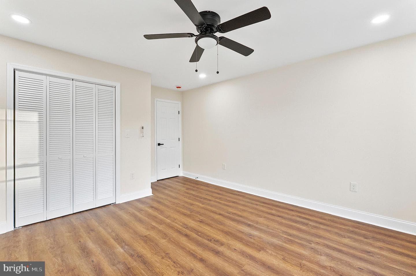 323 S Stricker Street photo 26