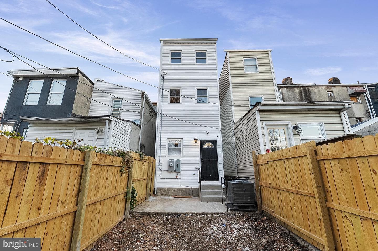 323 S Stricker Street photo 38