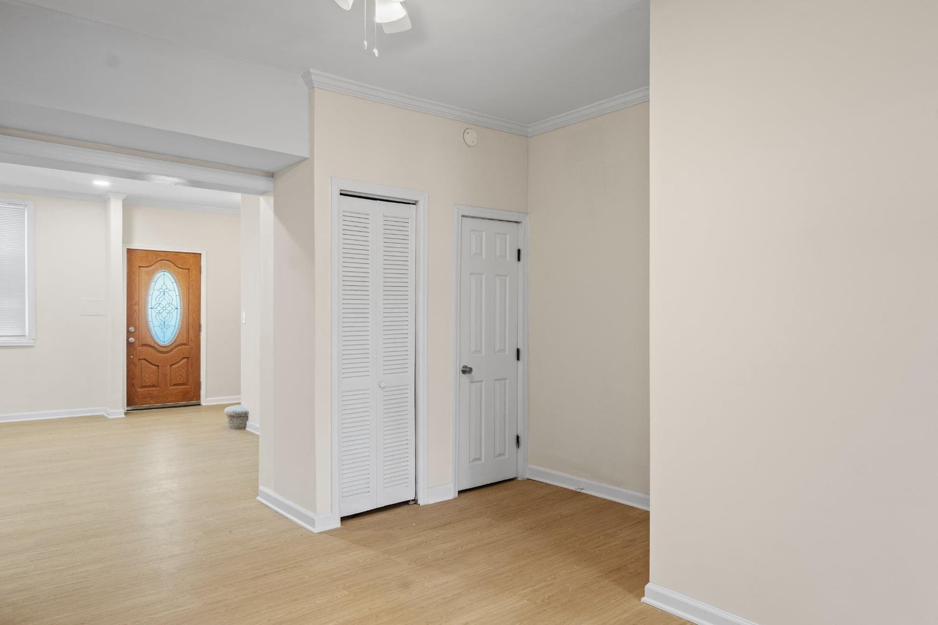 804 Unetta Avenue photo 8