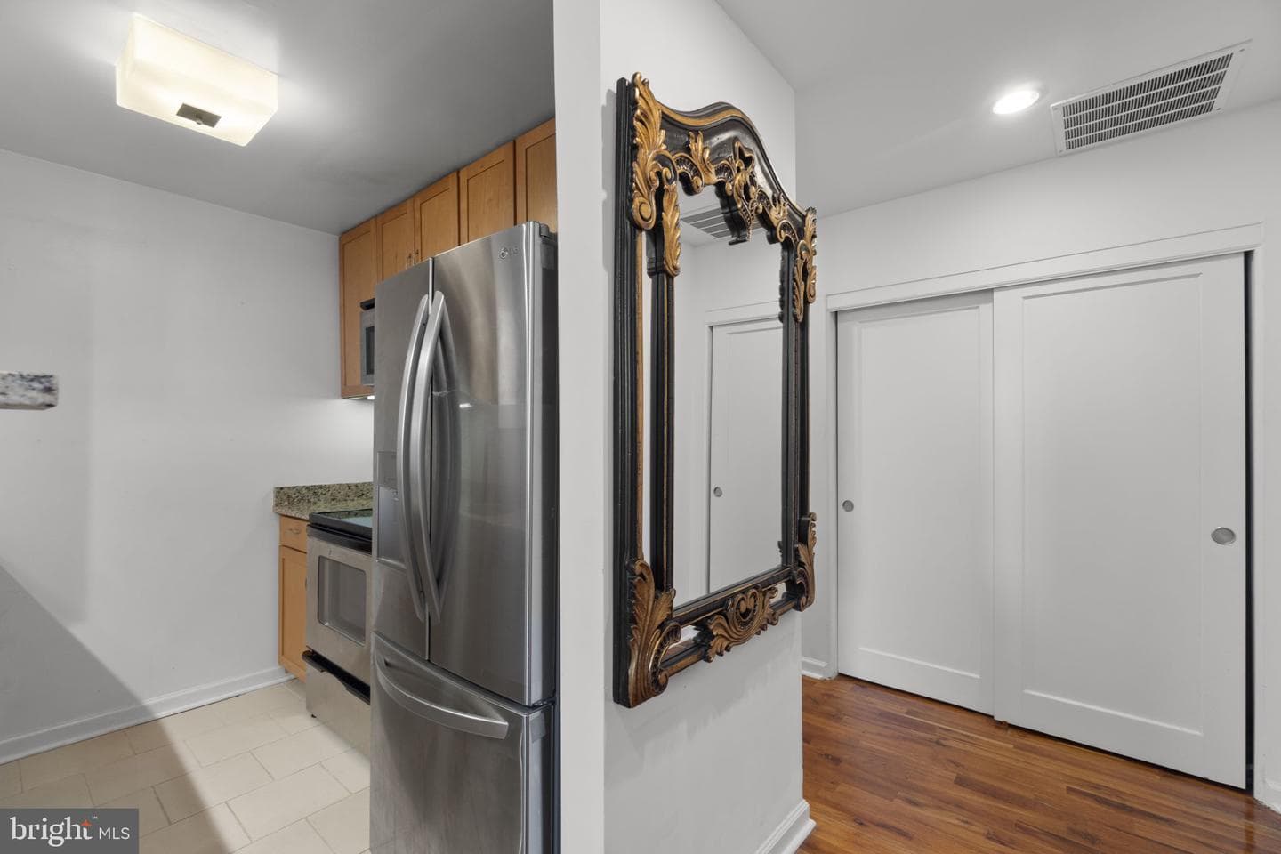 1714 Park Avenue #512 photo 23
