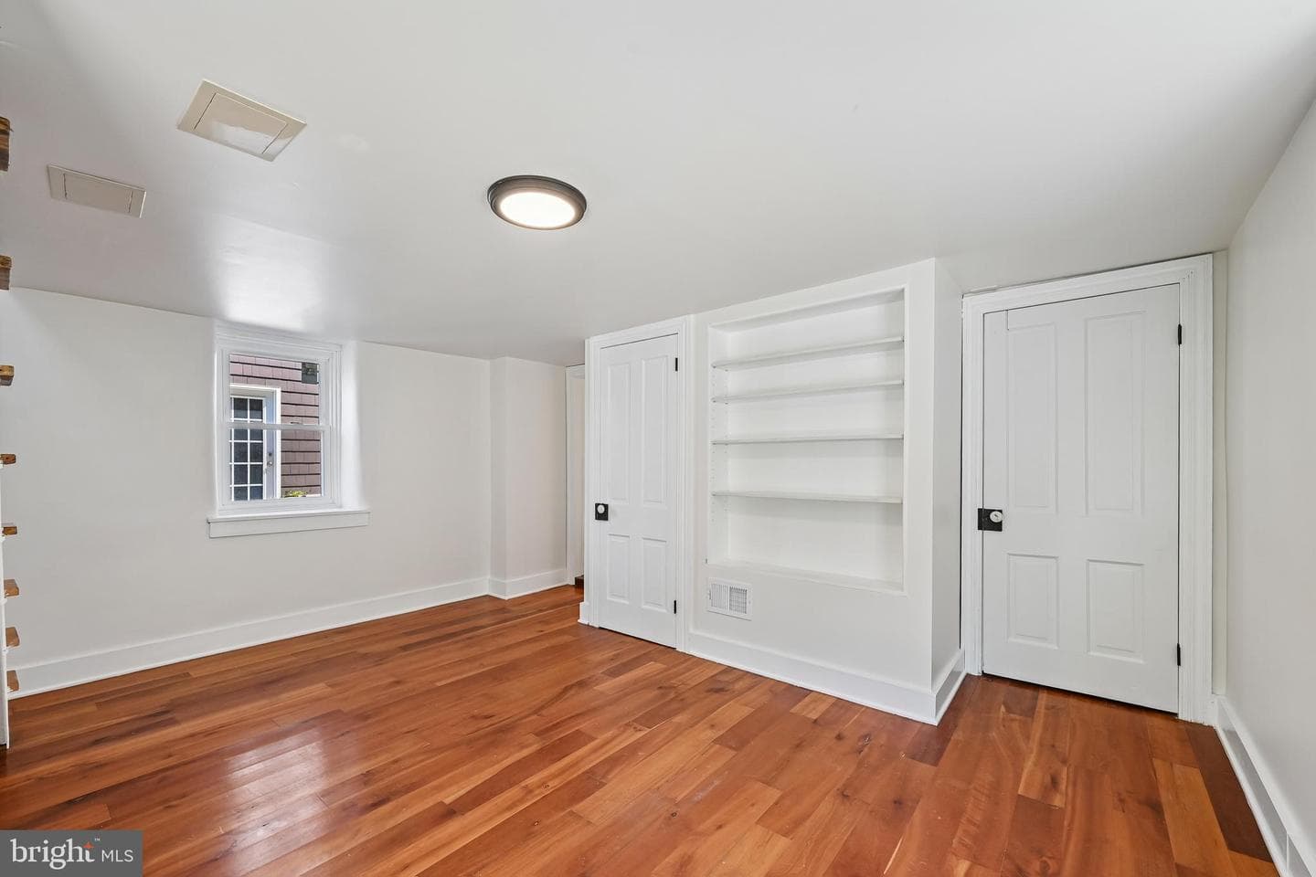 5702 Falls Road photo 23