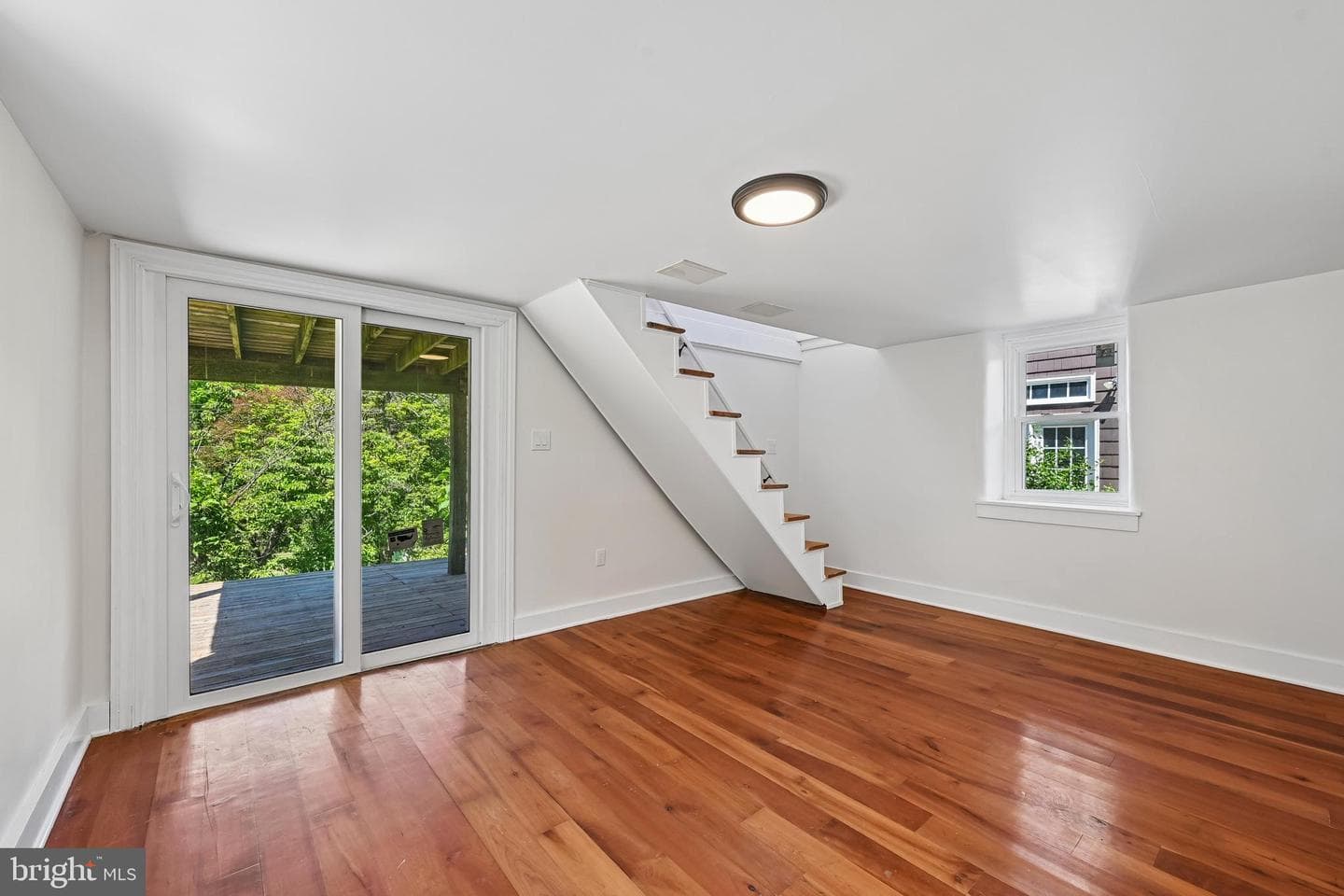 5702 Falls Road photo 4