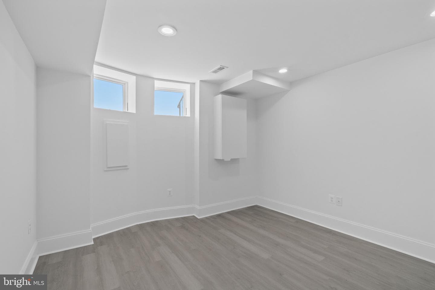 1126 E Fort Avenue photo 32