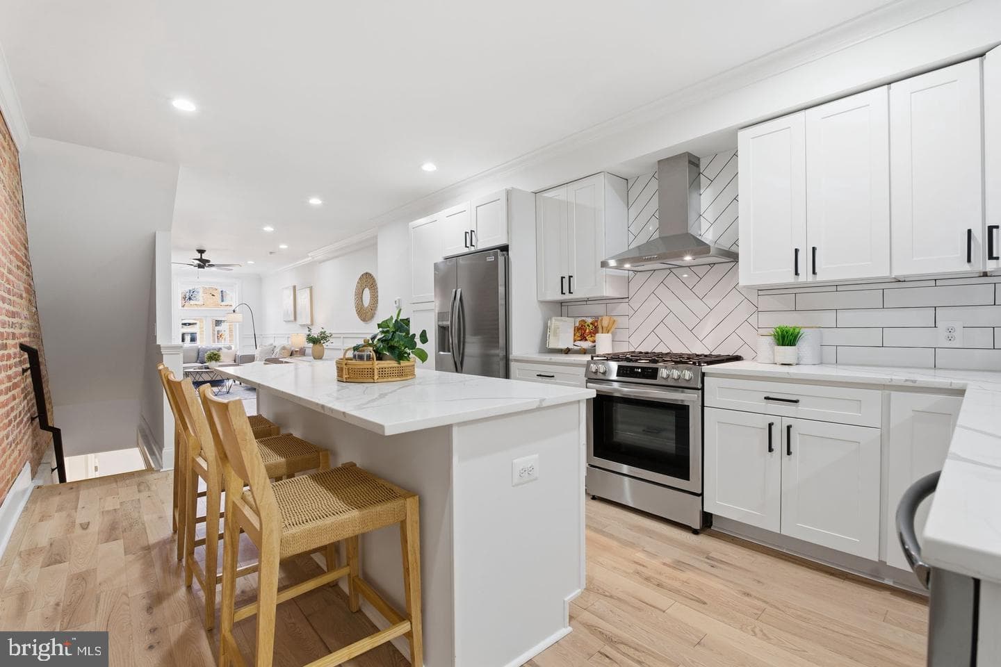 1126 E Fort Avenue photo 5