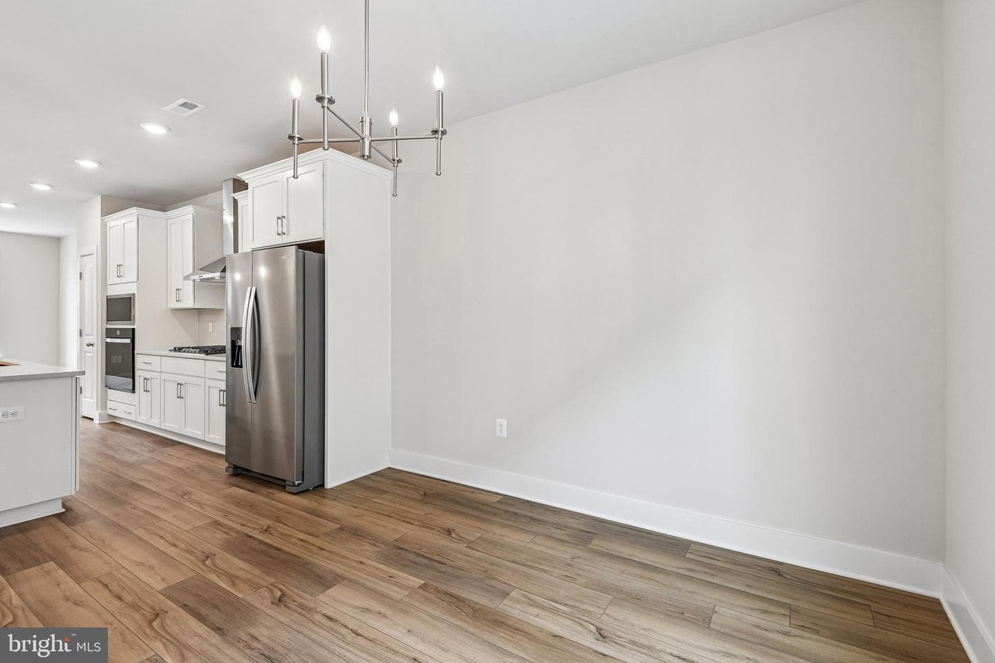 2729 Light Street photo 10