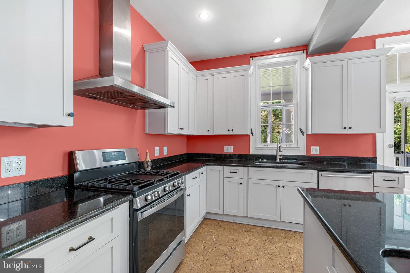 527 Nottingham Road photo 19
