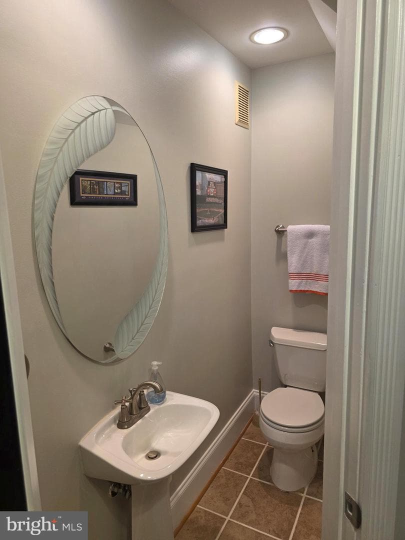 628 Warner Street photo 58