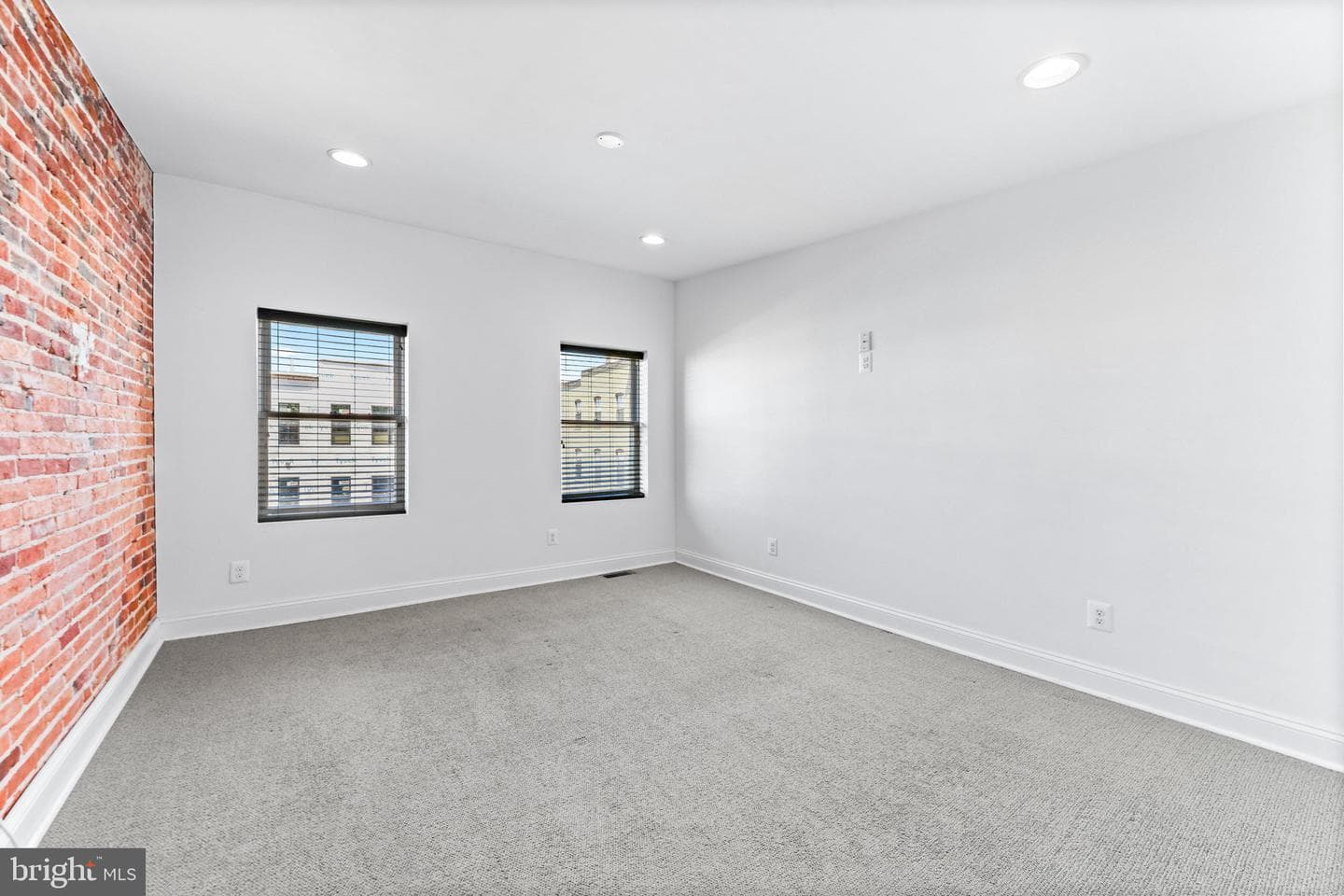 1617 Bank Street photo 31