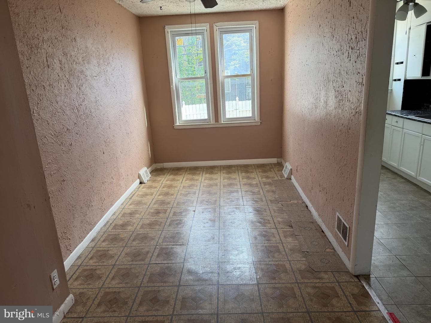 2631 Lauretta Avenue photo 4