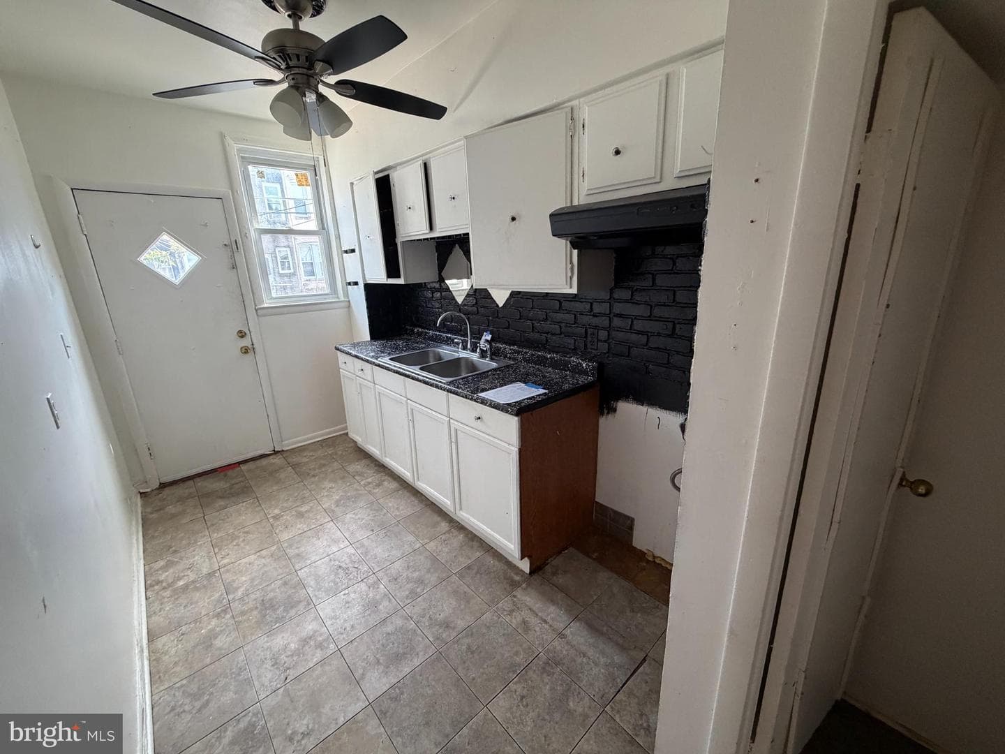 2631 Lauretta Avenue photo 5