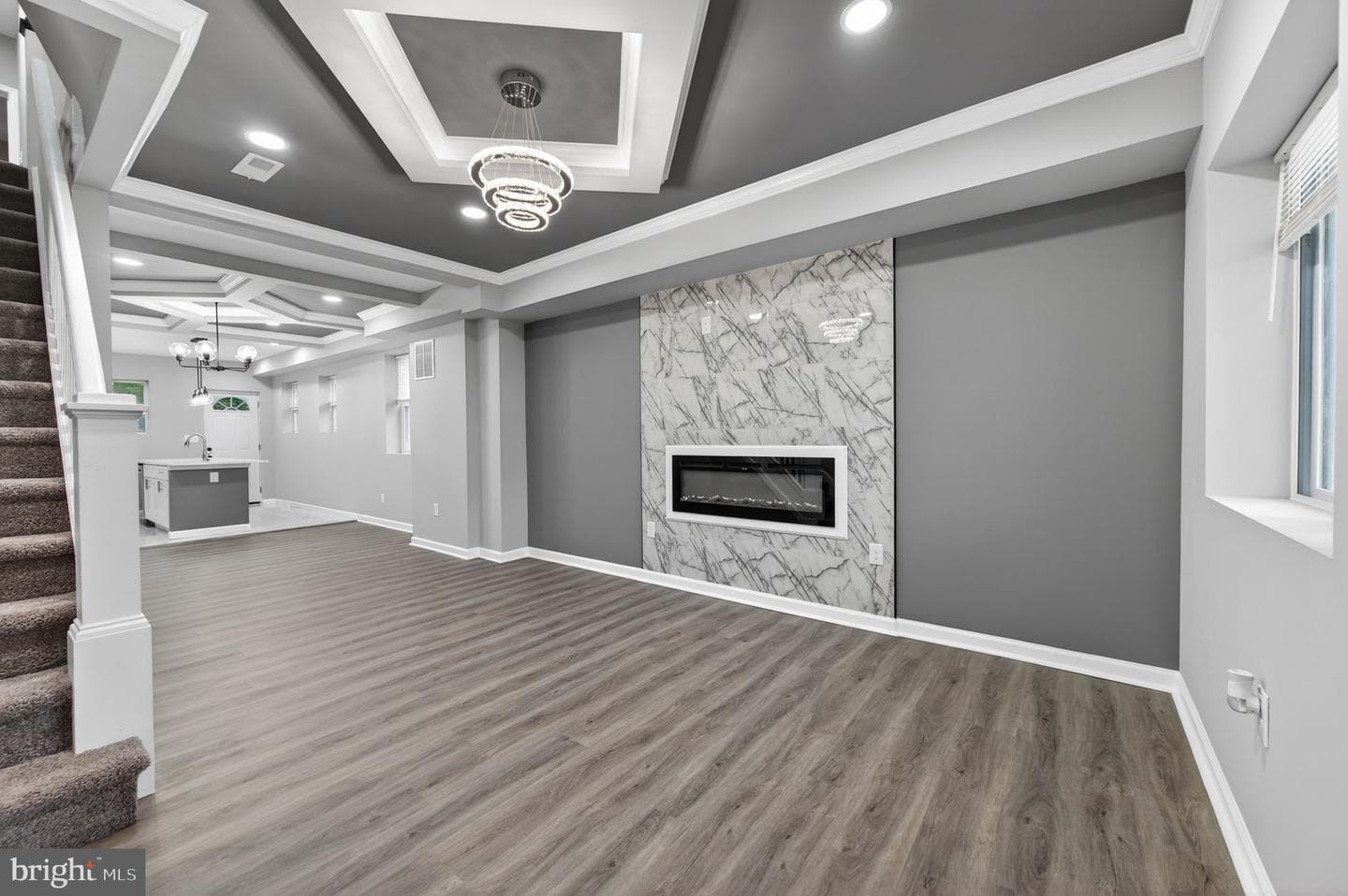 1122 Bonaparte Avenue photo 3