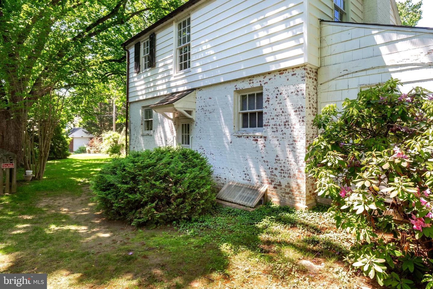 323 Broadmoor Road photo 38