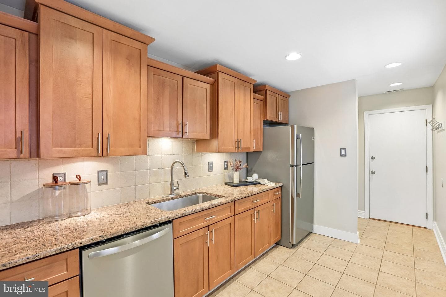 32 W Montgomery Street #f photo 8