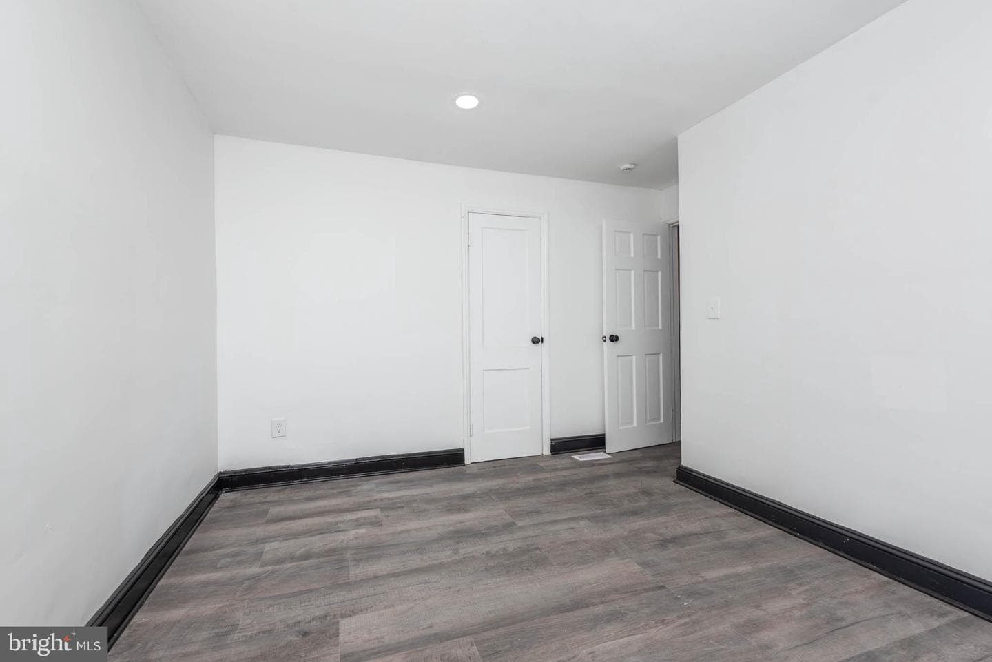 2727 Ellicott Drive photo 11