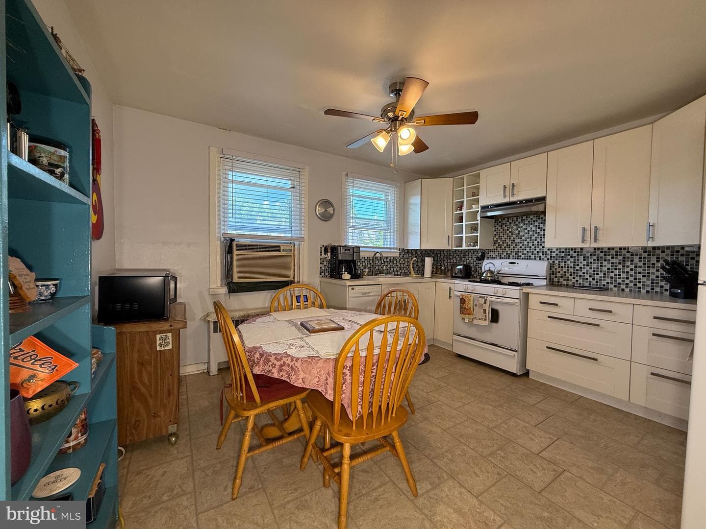 1338 W 37th Street photo 13