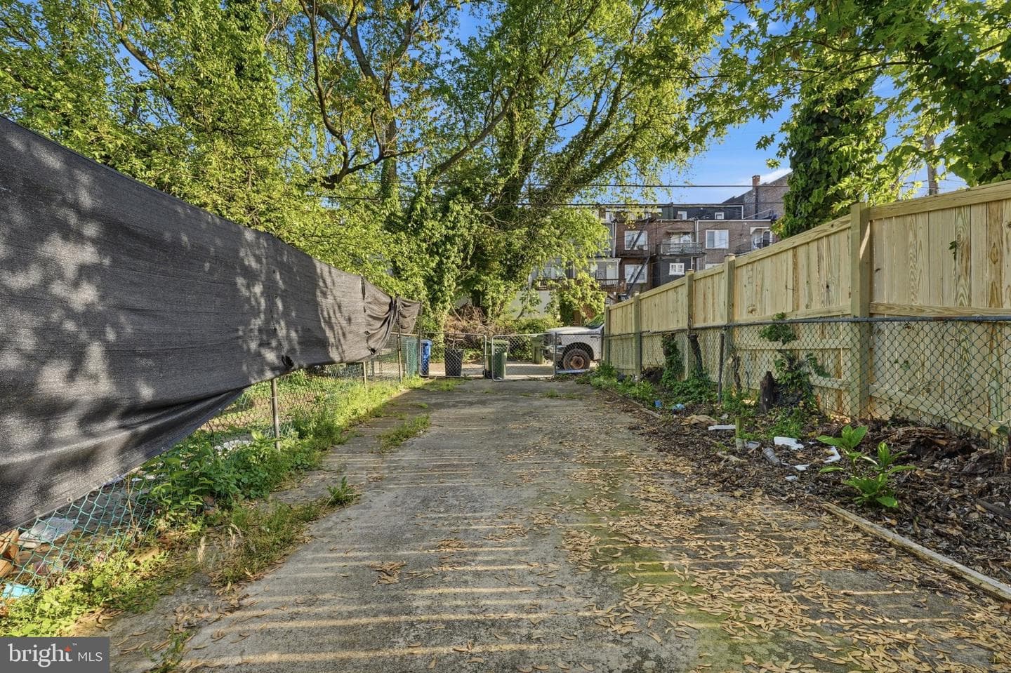 2013 E 31st Street photo 24