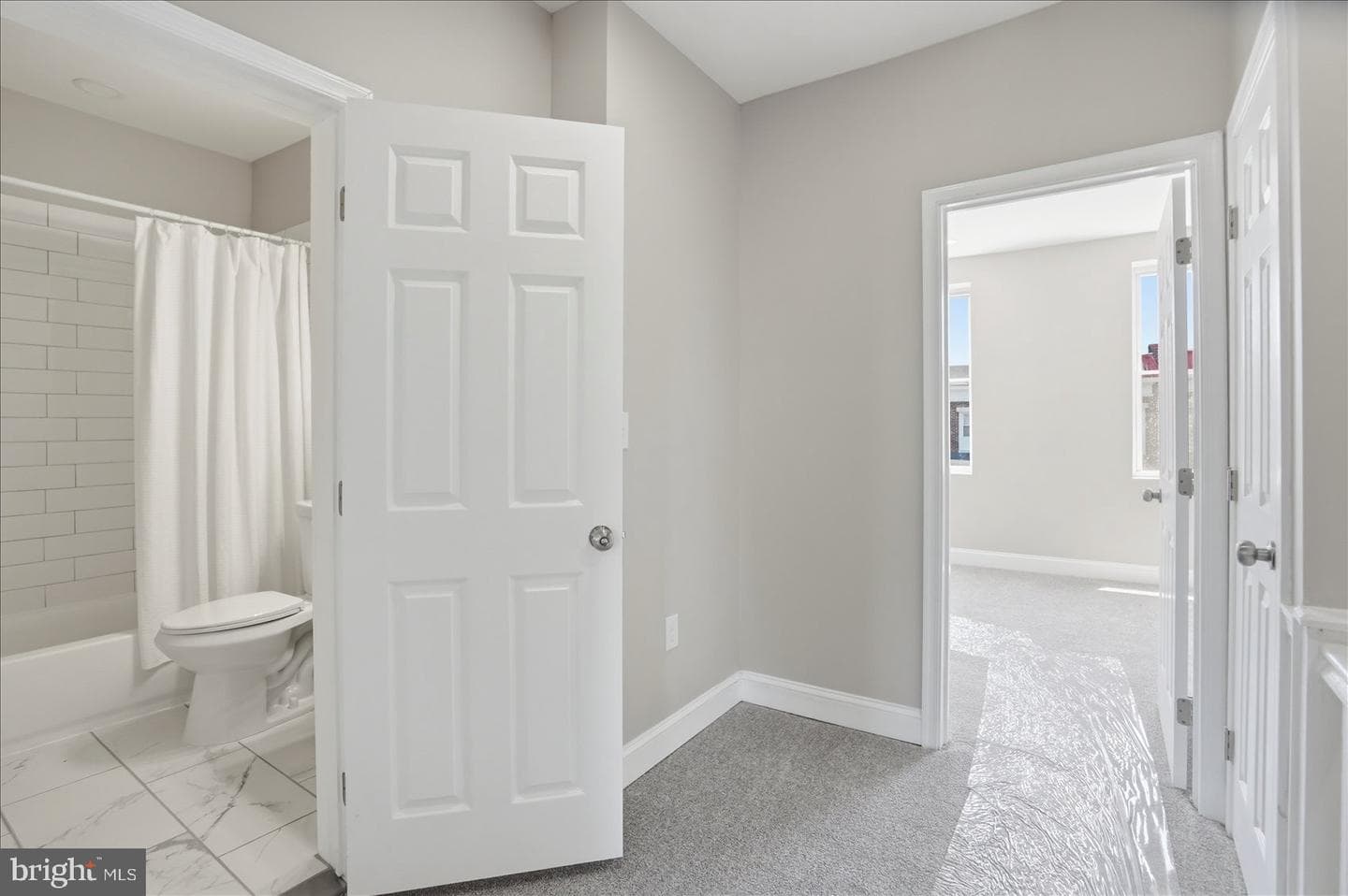 766 N Grantley Street photo 31