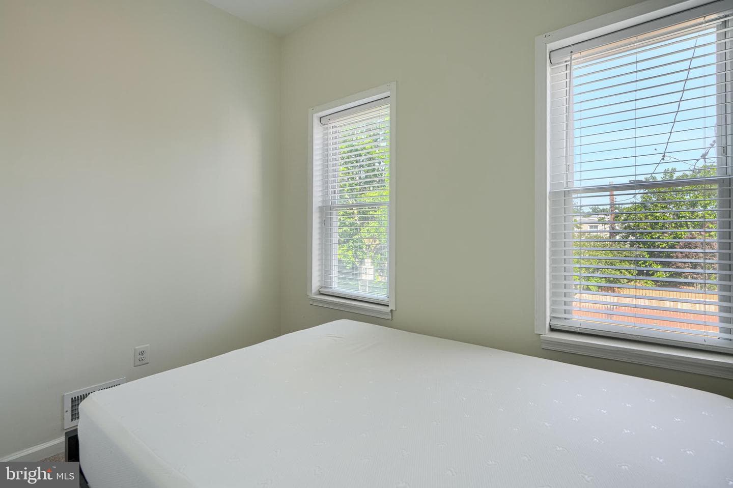 318 Otterbein Street photo 15