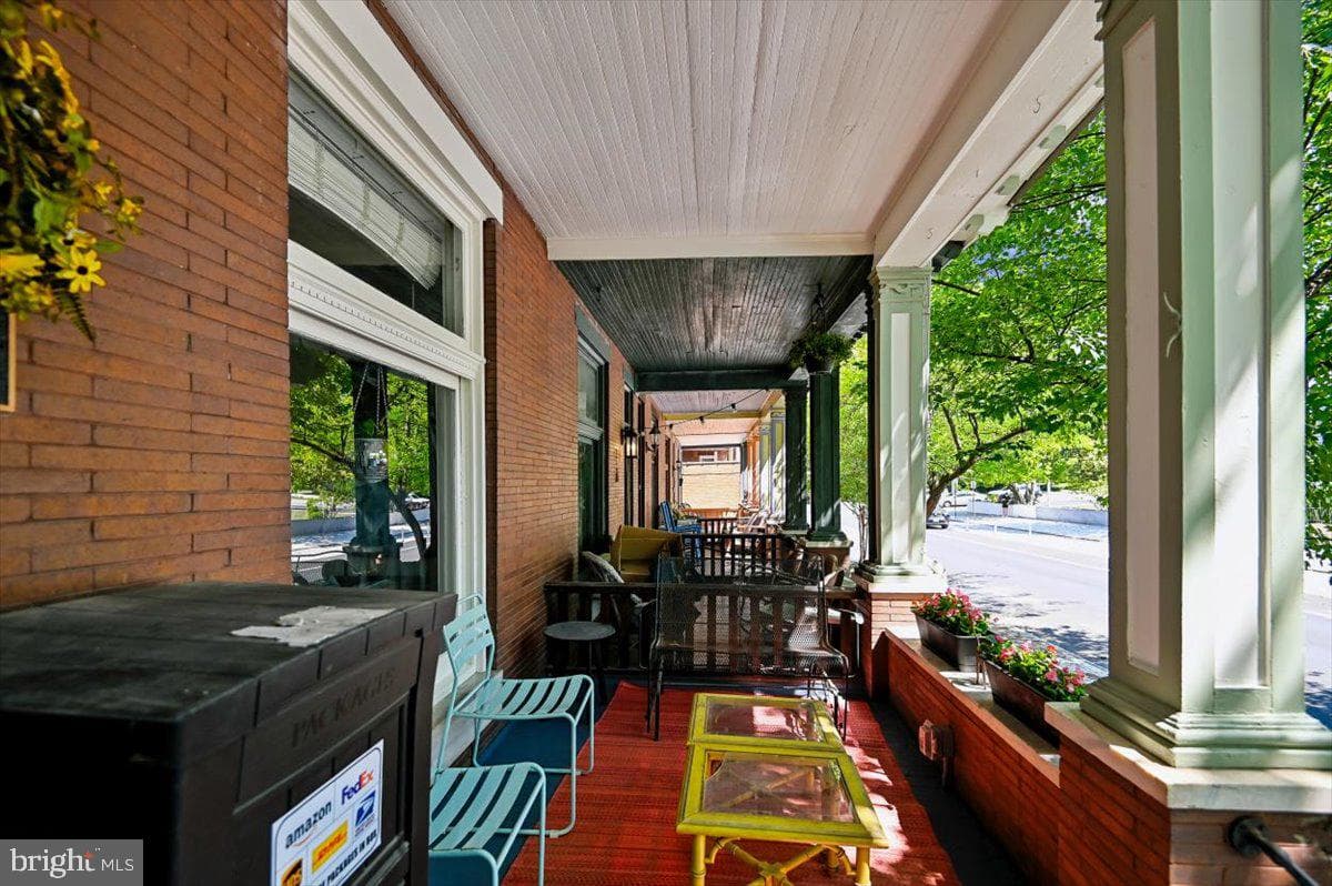 2828 Maryland Avenue photo 4