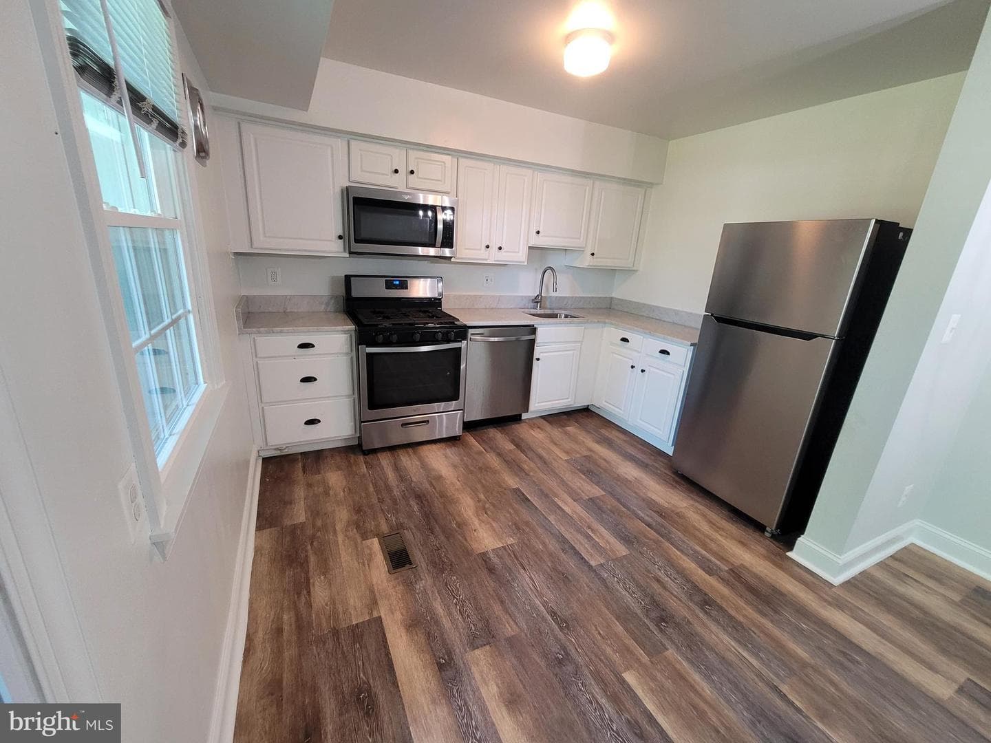 367 Homeland Southway #1b photo 5