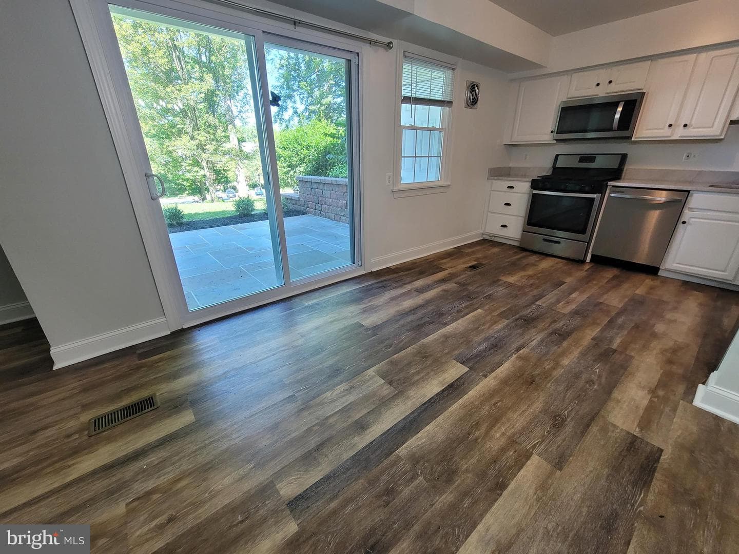 367 Homeland Southway #1b photo 6