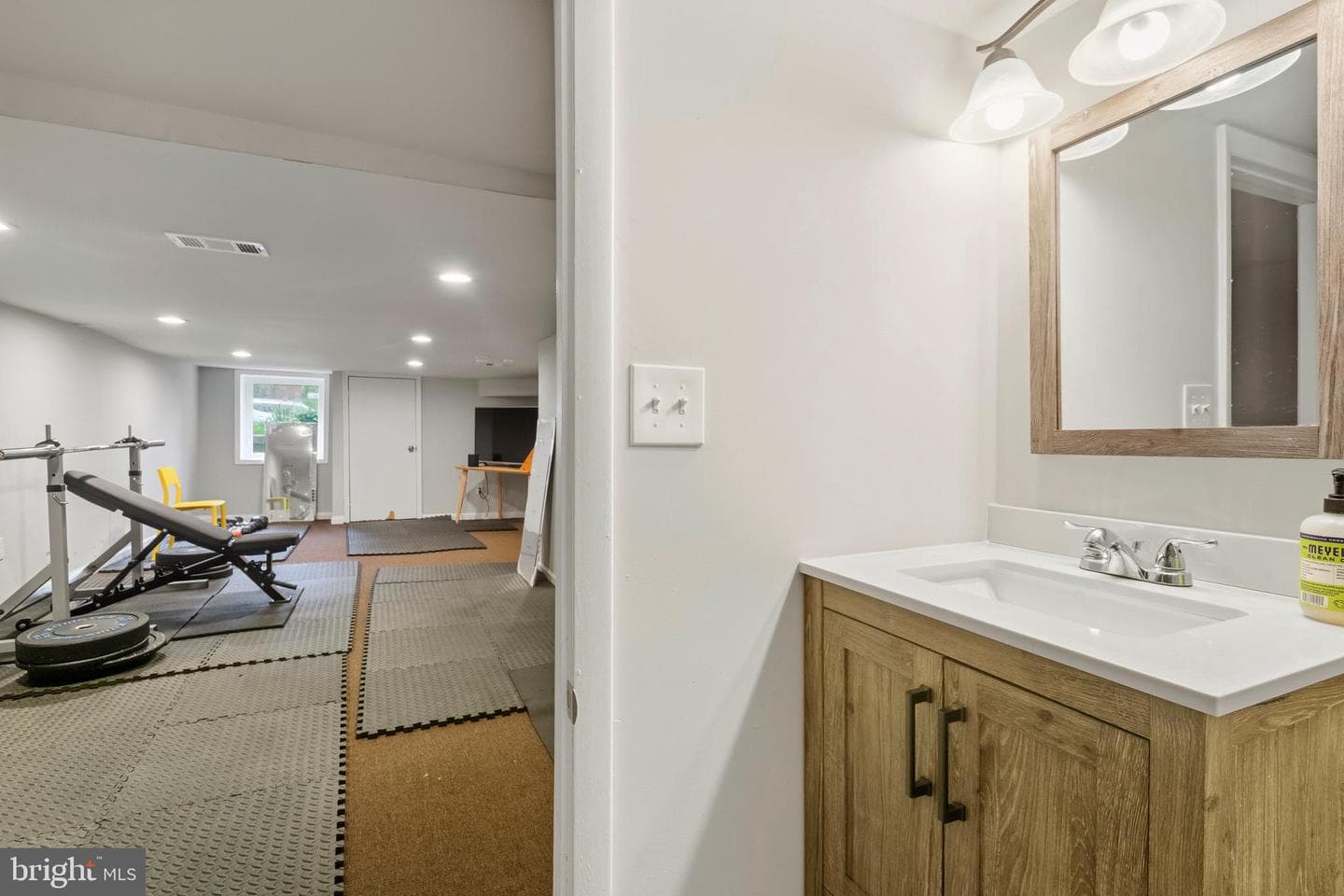 815 Brooks Lane photo 36