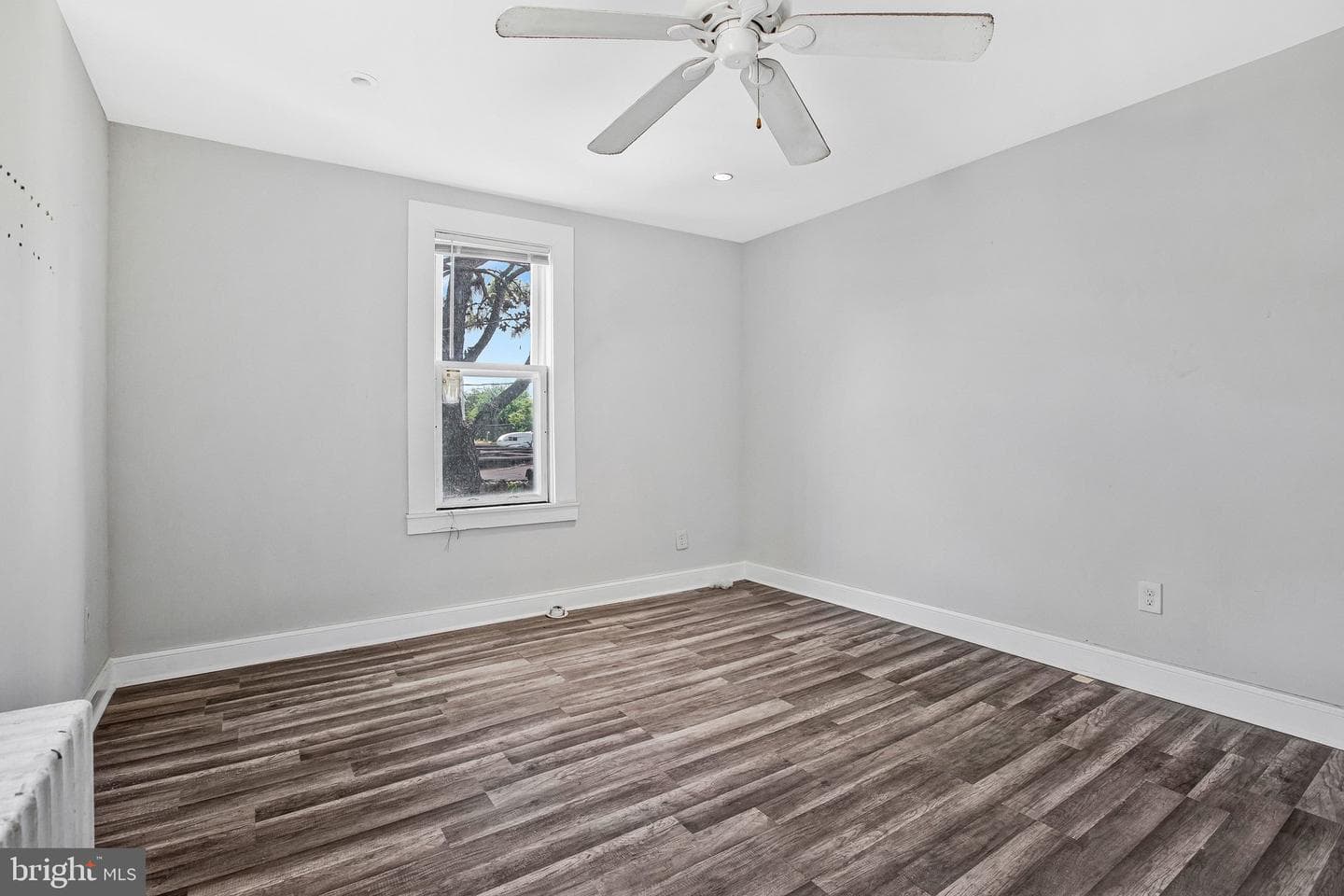 3541 5th Street photo 16
