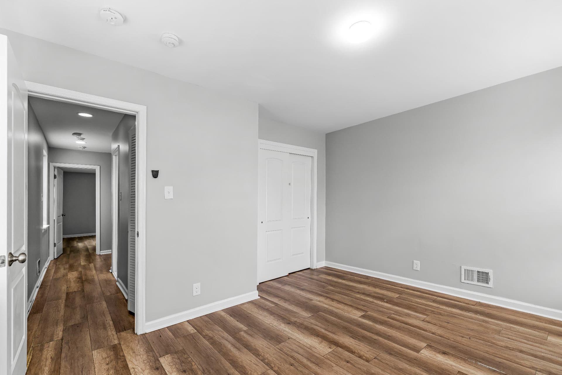 1123 Hollins Street photo 27