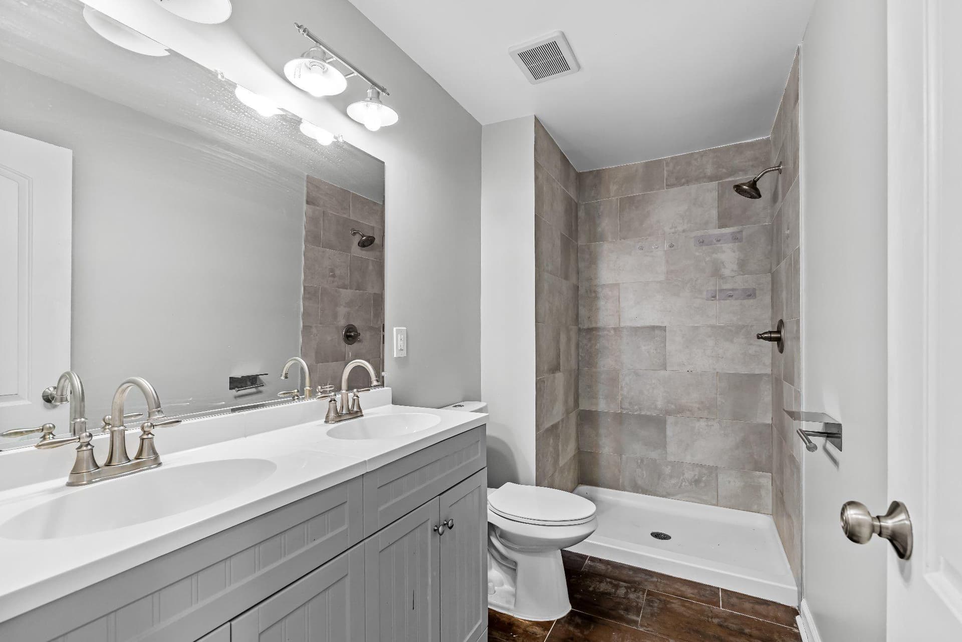 1123 Hollins Street photo 31
