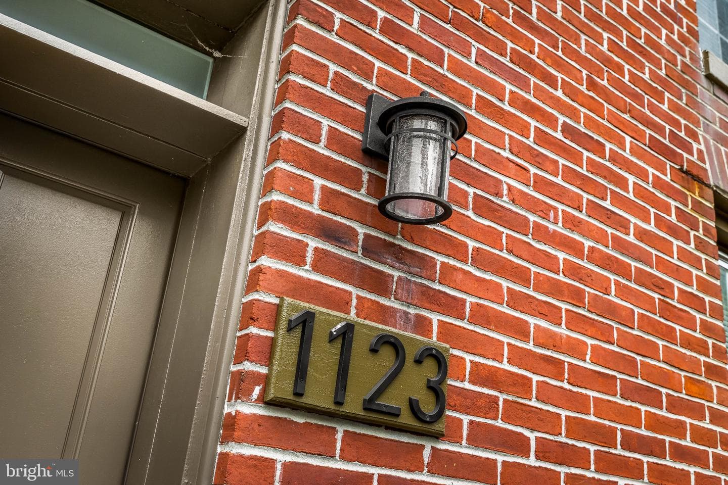 1123 Hollins Street photo 5