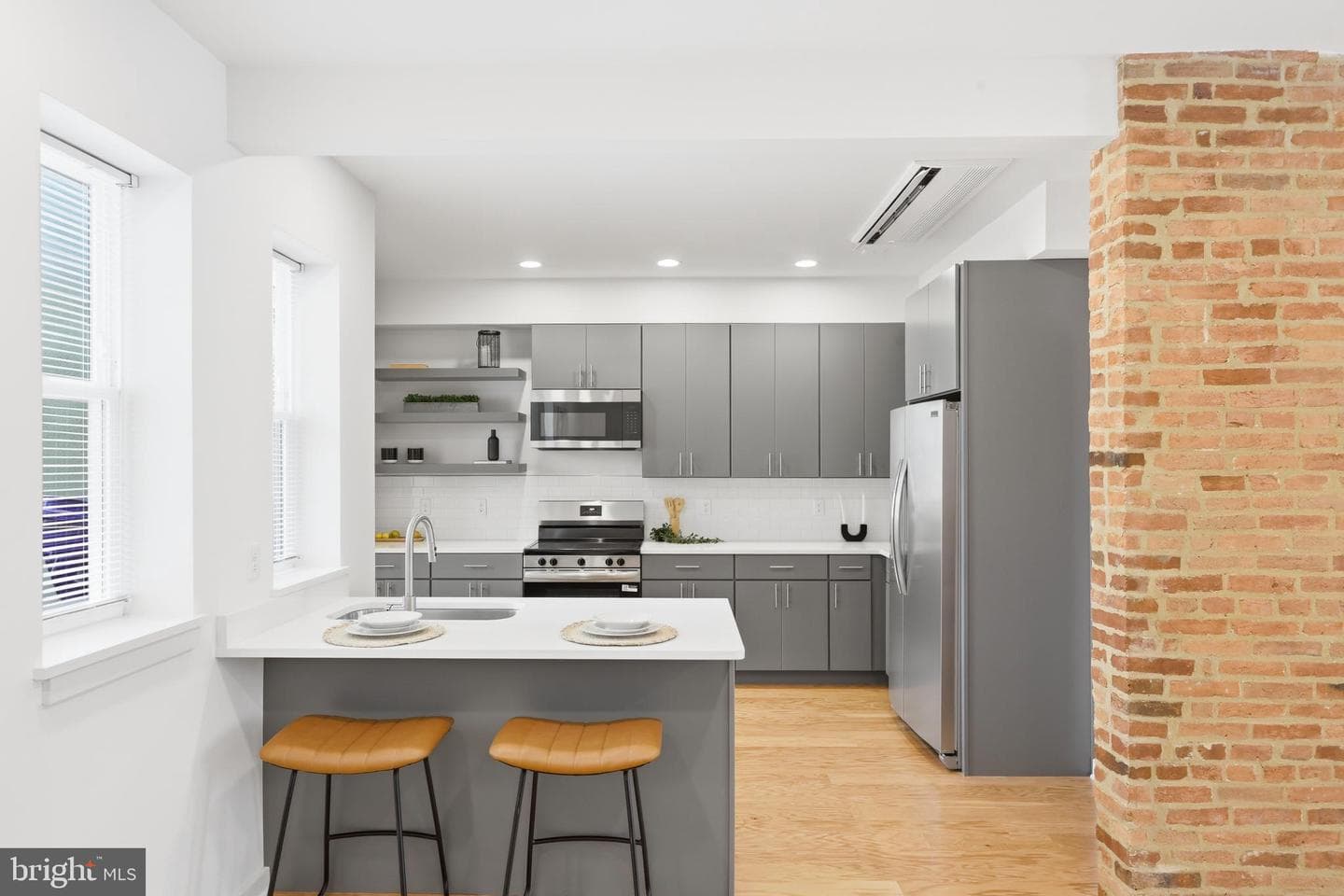 710 Mura Street photo 12