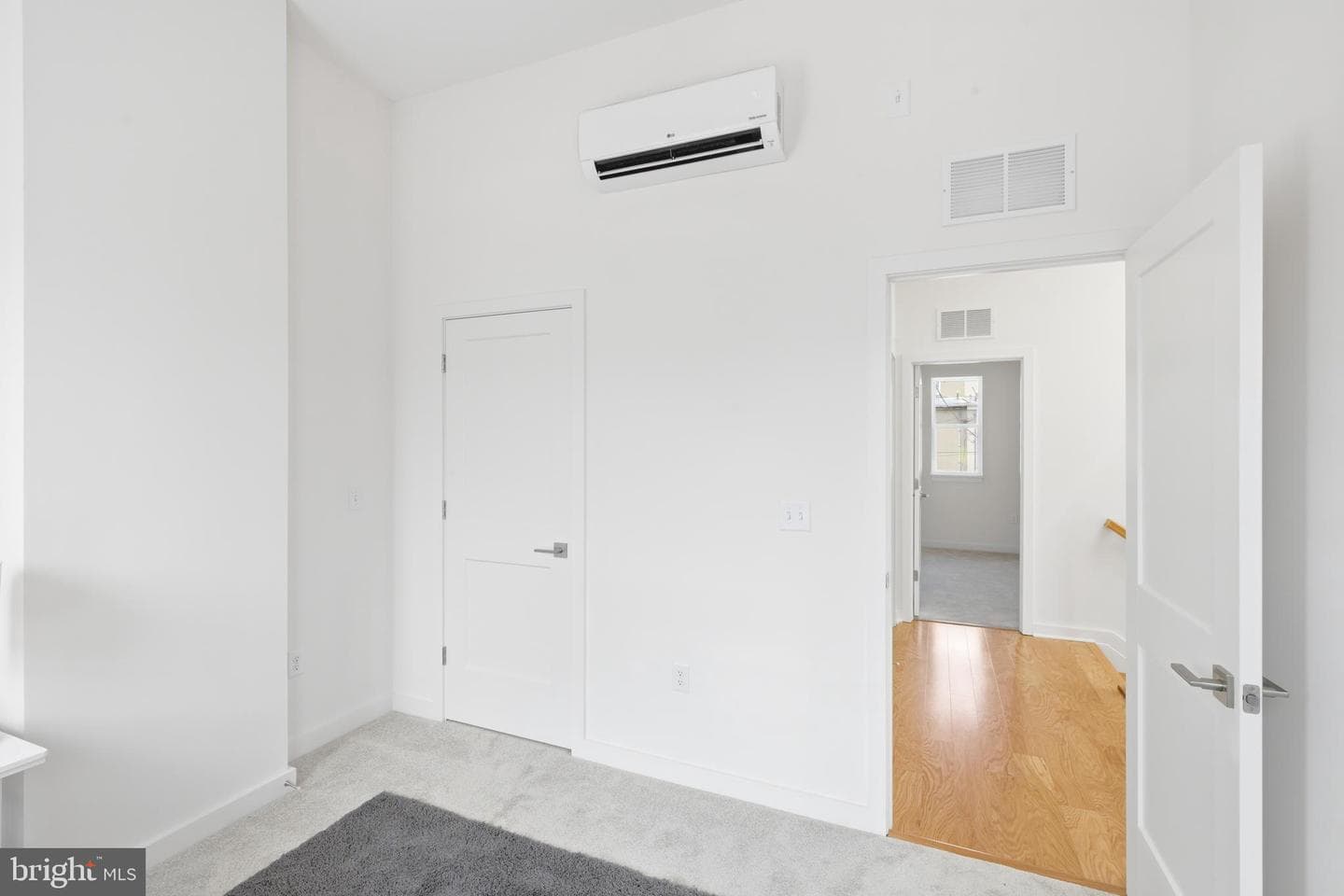 710 Mura Street photo 34